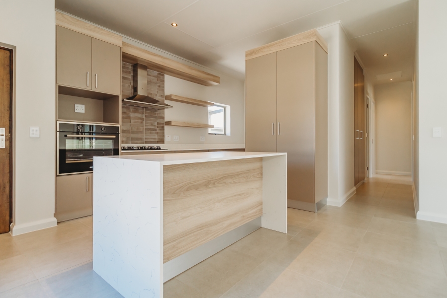 3 Bedroom Property for Sale in Kraaibosch Western Cape